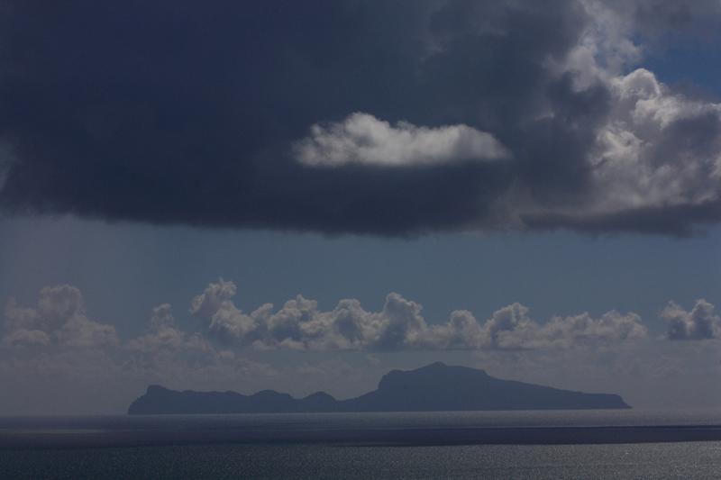 60-Capri vista da Napoli,2 ottobre 2012.JPG